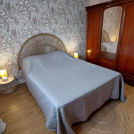 Дом отдыха 6 Pers Avec Jardin Clos Et Cheminee A Ytrac, Proche Aurillac Ytrac